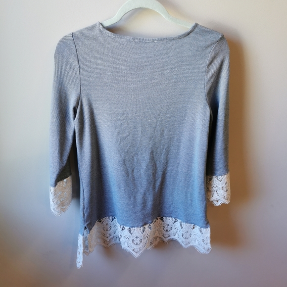 Cleo Lace Blouse - Picture 5 of 5